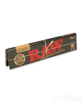 RAW BLACK KING SIZE ROLLING PAPER (32 LEAVES)